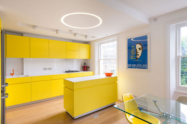 Интерьер кухни в желтом цвете фото 15
