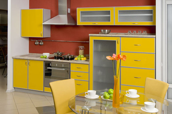 Интерьер кухни в желтом цвете фото 8