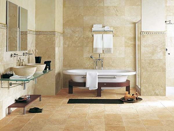 Керамическая плитка в ванной на полу и стенах