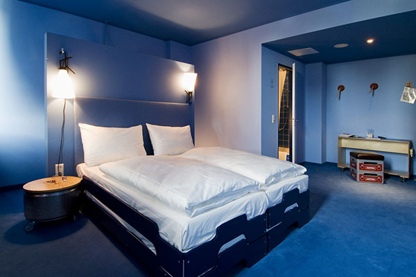 Дизайн спальни в синем цвете фото 2